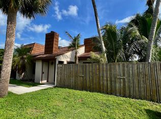 4232-D Unit in back on R of quad, West Palm Beach, FL 33406