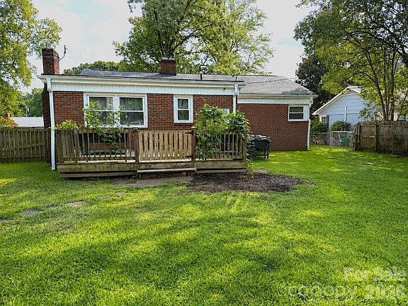 2nd image of 1327 Dresden Dr