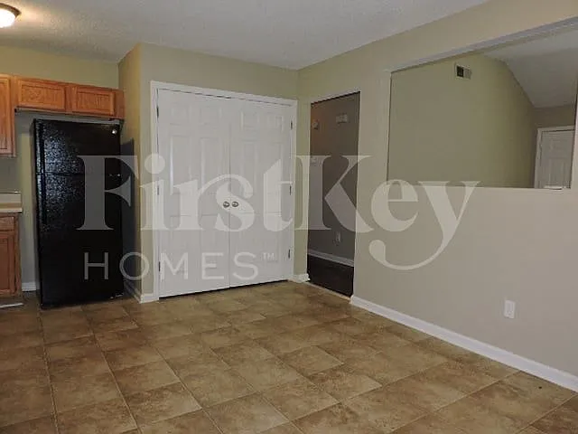 2631 Parkview Dr — Photo 5