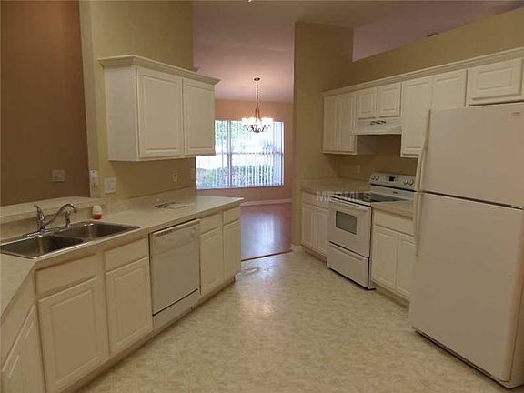 2nd image of 826 Tranquility St