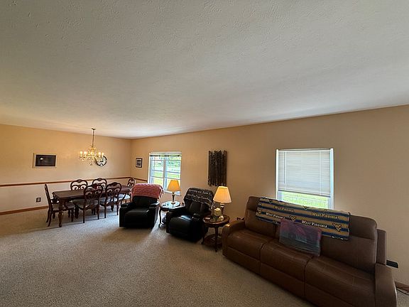 3rd image of 100 Homewood Dr