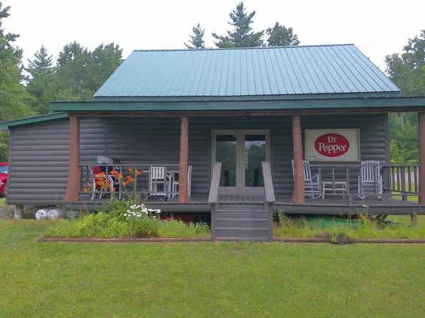 28 Sunrise Cir S, Hermon, NY 13652