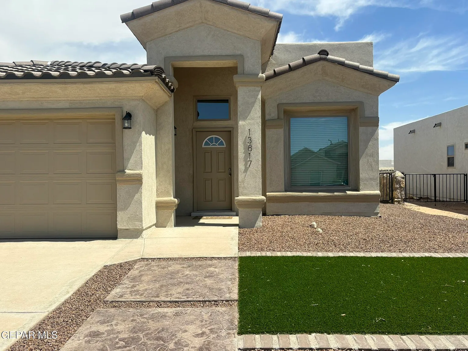 4 bed, 2.0 bath, 1654 sqft, $2,095 — Photo 2