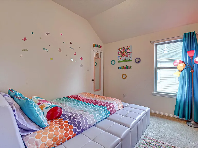 8219 Peppervine Ct — Photo 33