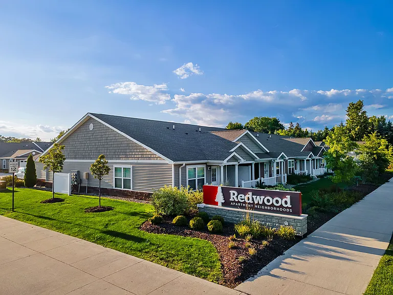 Redwood Brownstown Telegraph Sibley Road — Photo 4