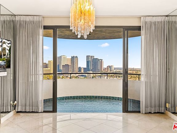 2nd image of 10560 Wilshire Blvd APT 1806