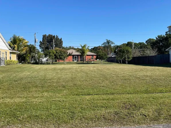 273 SW Twig Avenue, Port St Lucie, FL 34983