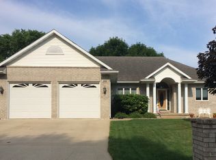 208 Beverly Blvd, Hudson, IA 50643