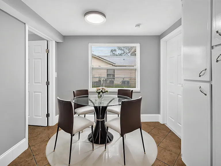 5439 Silver Spur Dr — Photo 10