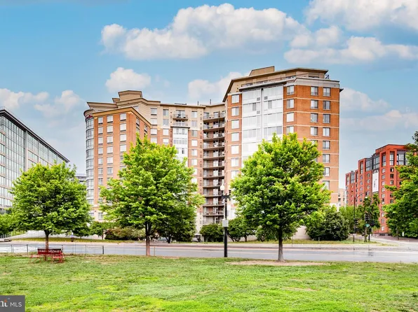 555 Massachusetts Ave NW APT 506, Washington, DC 20001