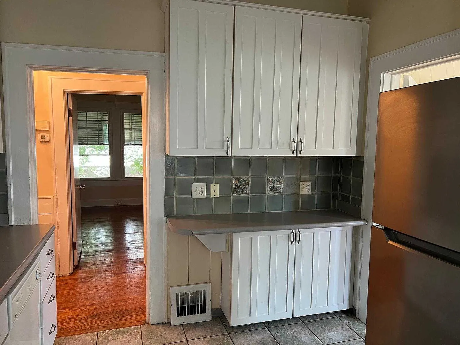 3 bed, 2453 sqft, $1,950 — Photo 3