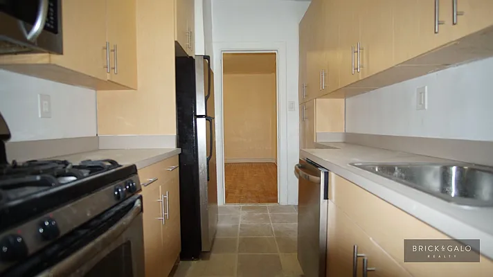 Rented by BRICK & GALO REALTY CORP | media 16