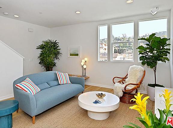 2nd image of 3921 Eagle Rock Blvd Unit 28
