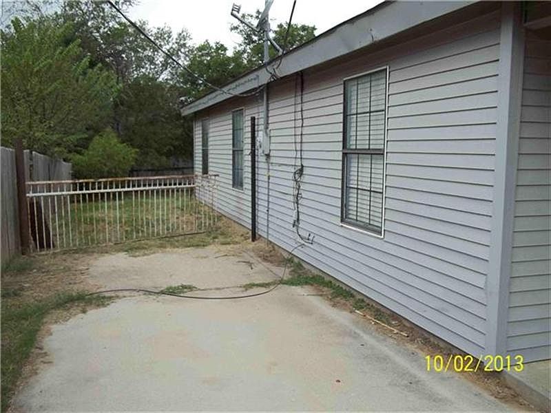 2nd image of 719 N Crawford St