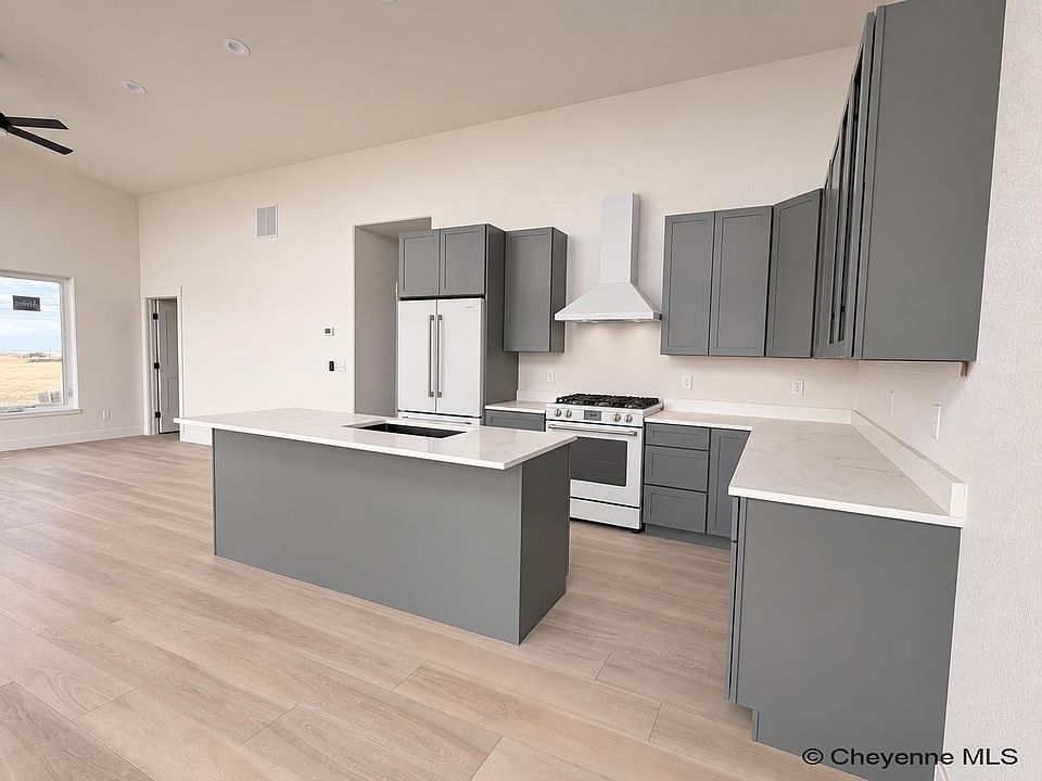 1st image of 583 Canyon Rdg