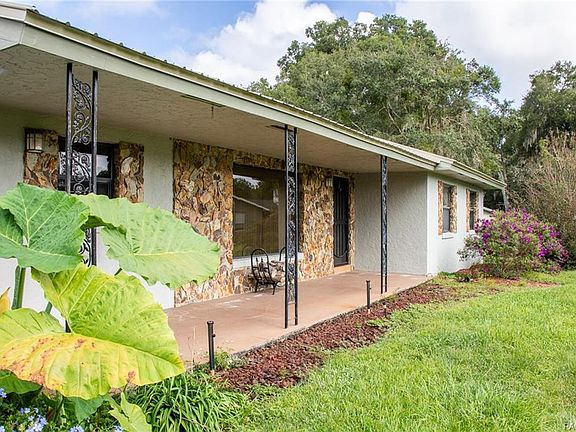 3rd image of 3001 S Davis Lake Dr