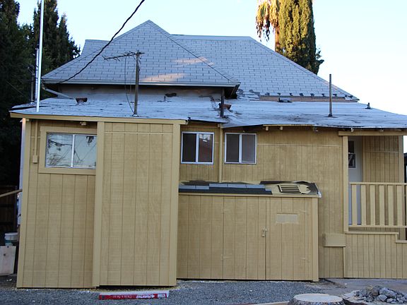 2nd image of 810 E 2nd St