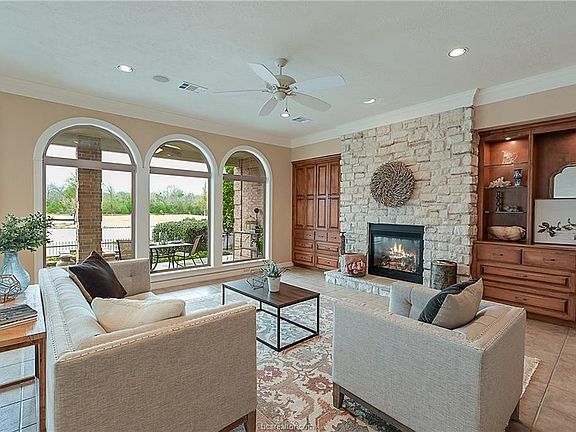 5th image of 4756 Stonebriar Cir