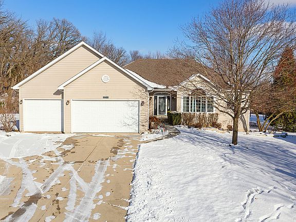 2nd image of 22311 S Waterford Ct