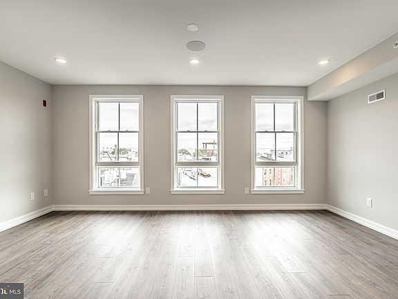5th image of 1520 Frankford Ave #3