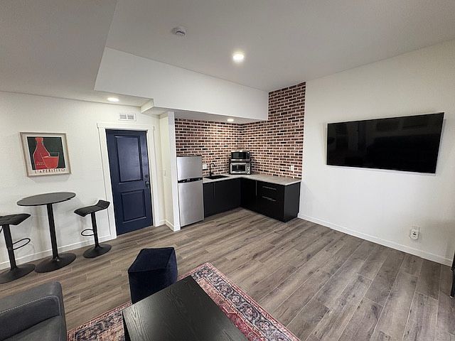 1st image of 18 Pine Dr #Basement