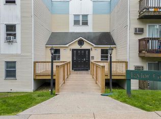 46 Taylor St APT 305, Stamford, CT 06902
