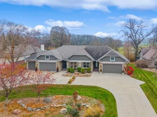 1128 Glen Oaks Dr, West Des Moines, IA 50266