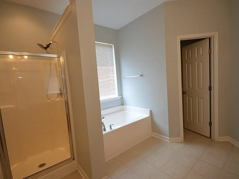 1507 Hinchliff Ct — Photo 27