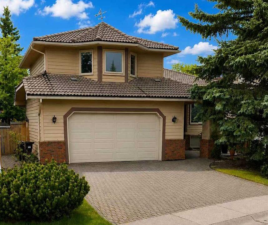 1st image of 7 N Suncastle Cres SE