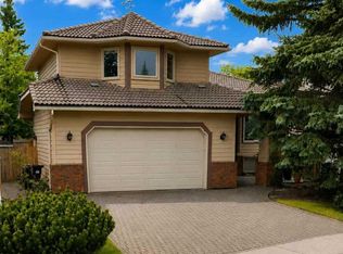 7 N Suncastle Cres SE, Calgary, AB T2X2W9