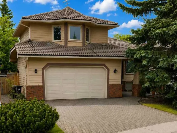7 N Suncastle Cres SE, Calgary, AB T2X 2W9