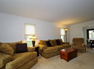 6N583 Palomino Dr, Campton Hills, IL