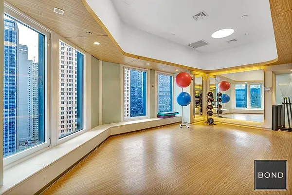 Rented by Bond New York | media 15