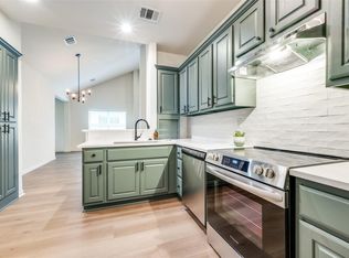 165 Greathouse Vlg, Decatur, TX 76234