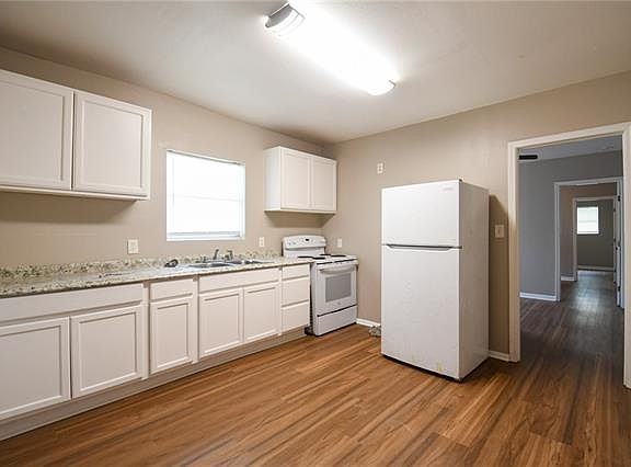 3rd image of 1021 Egania St