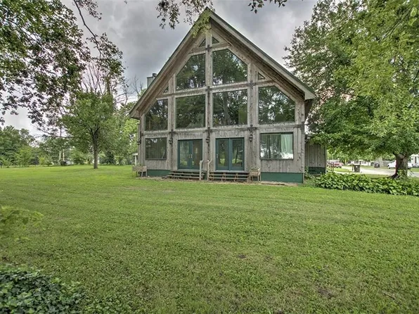 245 E Prairie St, Argenta, IL 62501