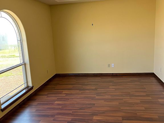 4th image of 310 S Val Verde Rd #10885938