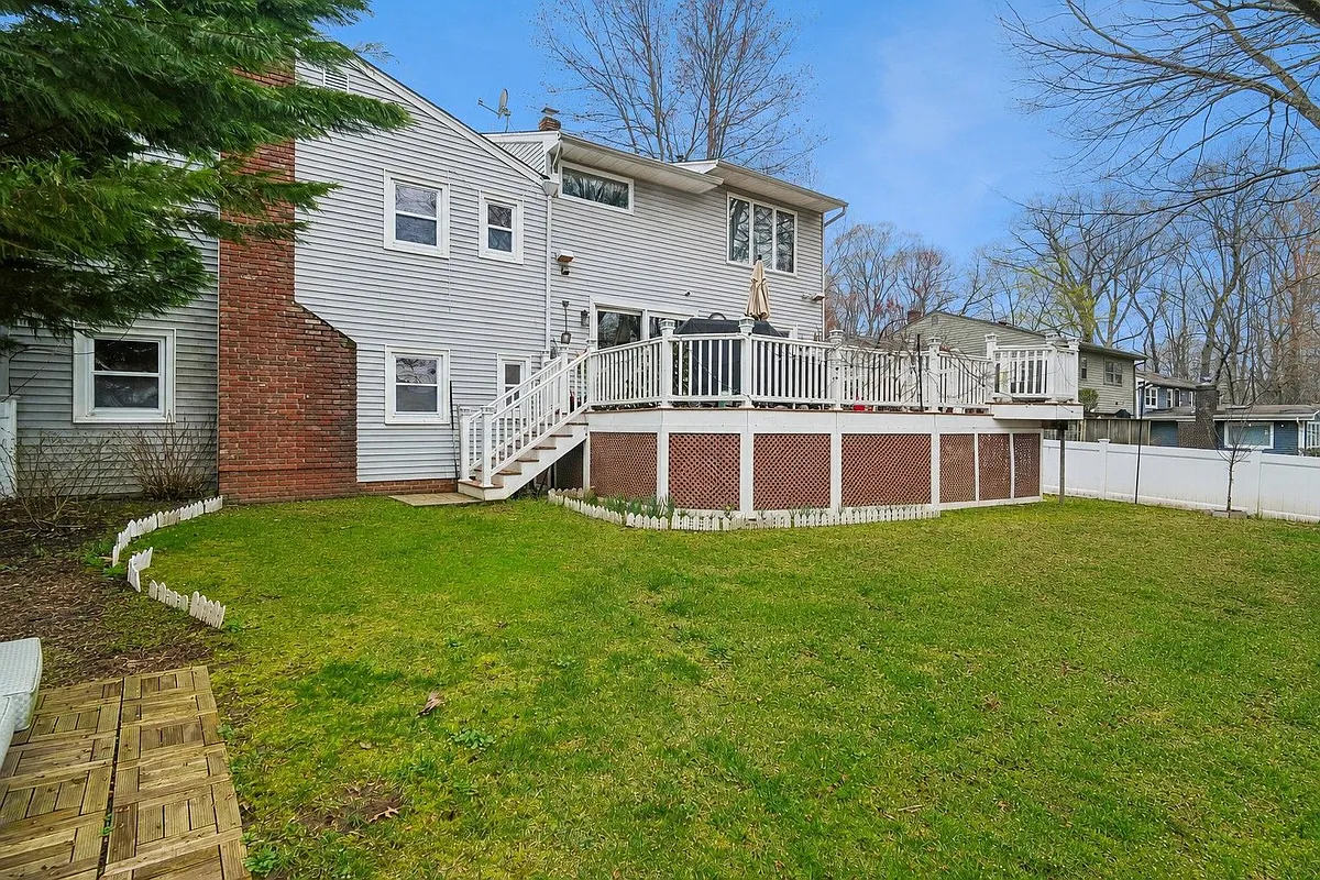 Building Photo - 106 N Ashby Ave