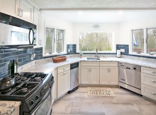 64 Alma Rd, Falmouth, MA 02540