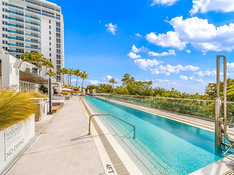 2301 Collins Ave #1030 — Photo 29