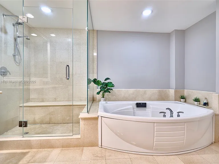3101 S Ocean Dr — Photo 13