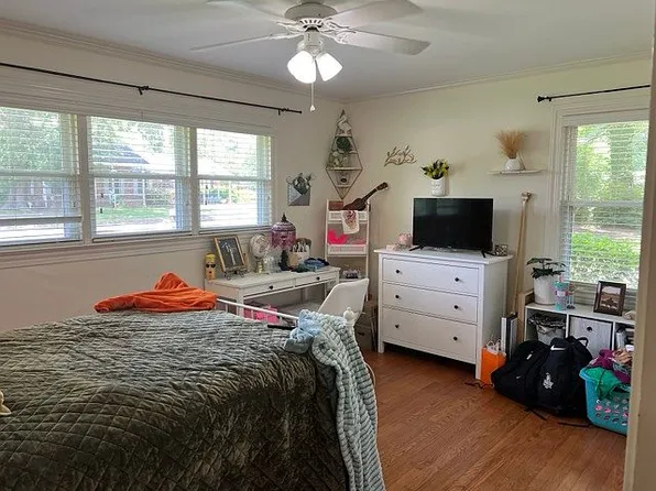 2117 Southview Dr, Greenville, NC 27858