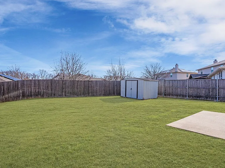 1312 Annalea Dr — Photo 35