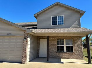 4012 Snowy Owl Dr, Columbia, MO 65202