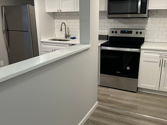 2nd image of 48 Entwistle Ave Floor 2