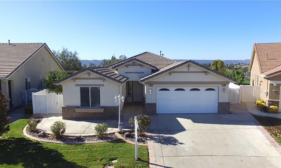 1st image of 30135 Iron Horse Dr