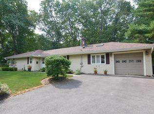 15 Oakridge Rd, Holden, MA 01520