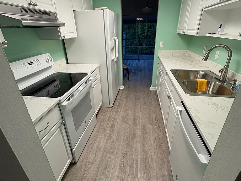 931 NW Sunset Dr #4 — Photo 14