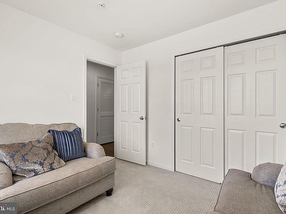 5th image of 7219 Barry Ln