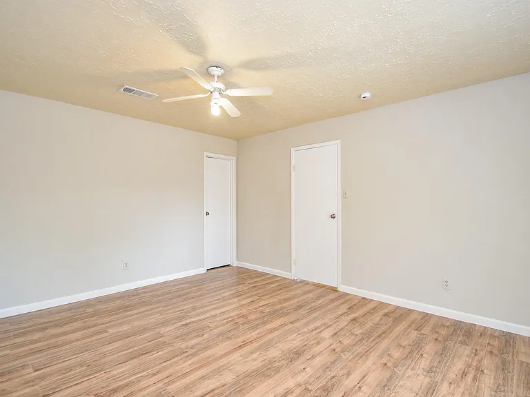 7623 Kite Hill Dr — Photo 16